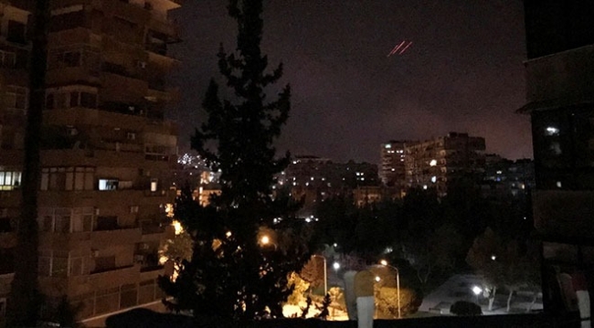 ABD, Fransa ve İngiltere Suriye rejimi hedeflerini vurdu